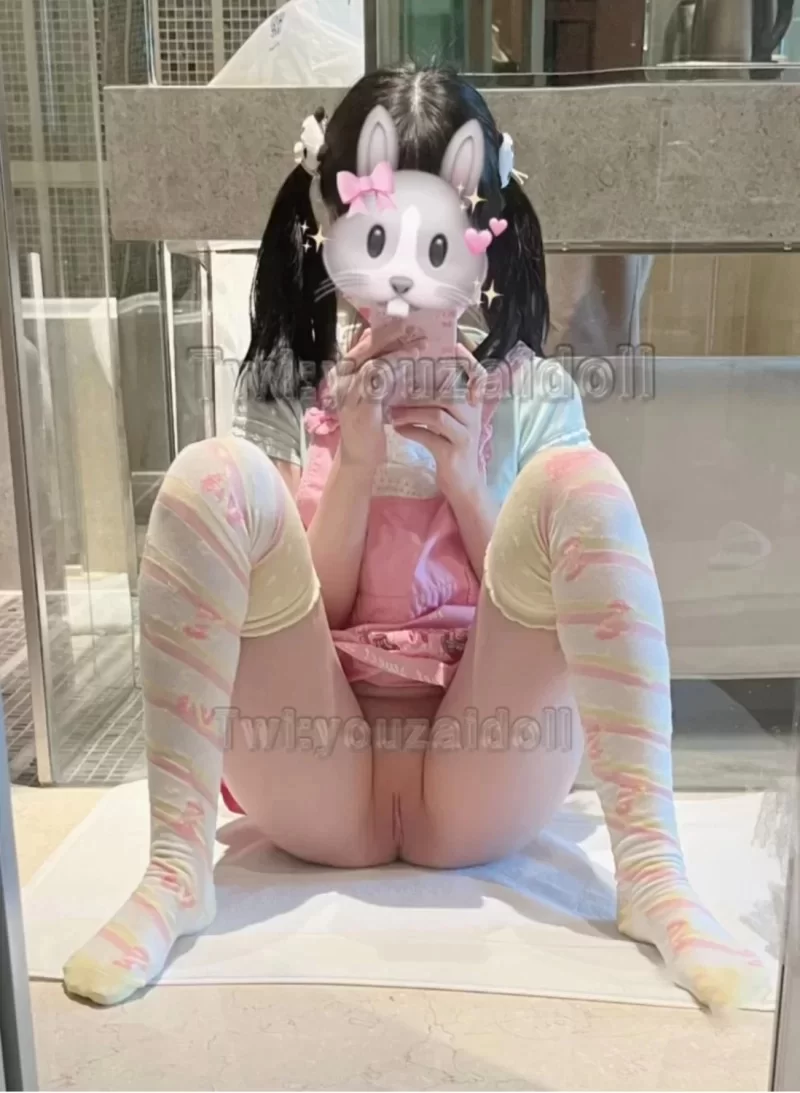 合法萝莉 超嫩清纯小母狗『海苔萝莉(youzaidoll) 』调教【2V+580M】