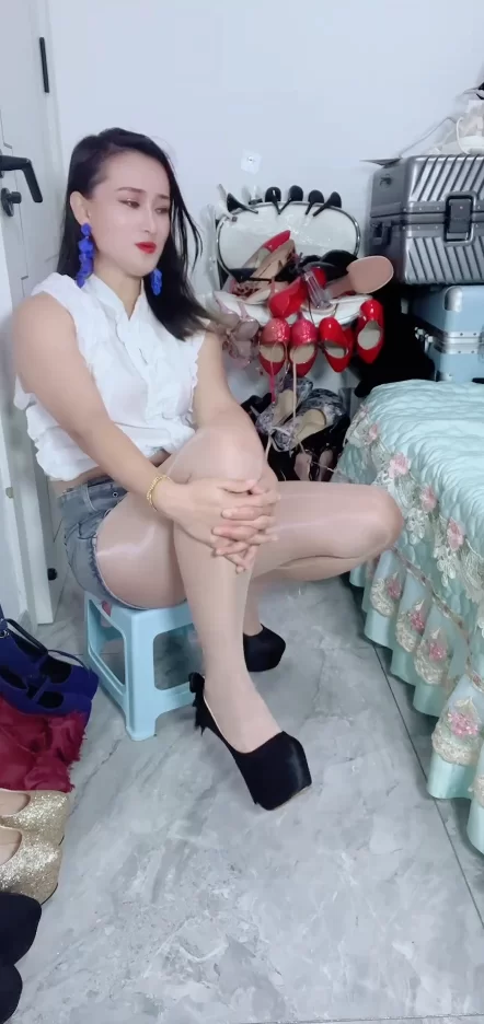 国产主播 1684 直播录像纯素【1v+967mb】