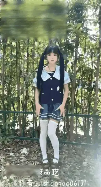 自拍 抖音极品超美少萝-呆呆-呓宝宝-穿着各种JK制服+过膝白丝 【9v4p+450m】