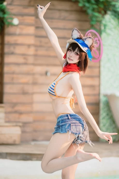 国产coser 九柒喵 16套合集 726P-4.98G【726P+4.98G】