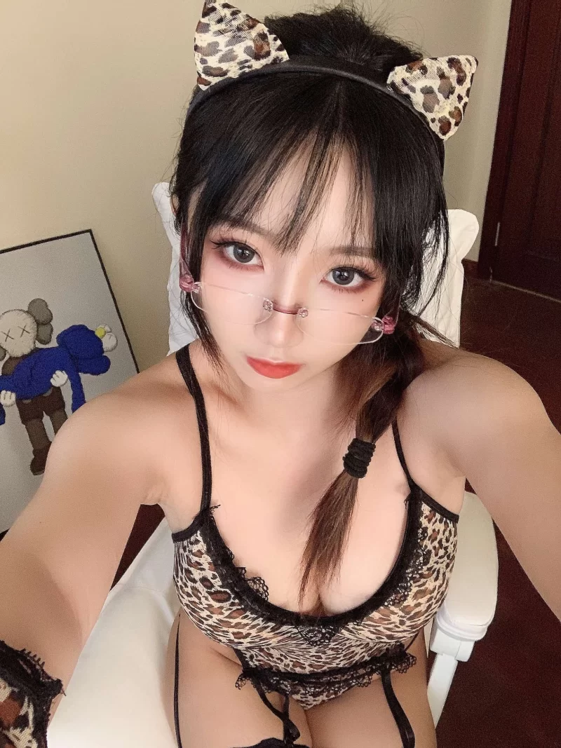 Cosplay 鬼畜瑶在不在w Vol.061 豹纹[50P-3V-461M][百度网盘]【50P3V+461M】