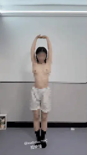 自拍 [精品]人气大三学妹[小乔（以安）]长视频定制拉升操【1V+133M】