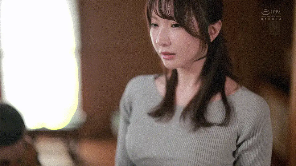 知名女优 无码破解JUR-473 人妻被黑道大叔调教为淫荡母狗NTR 新妻优香【1V+6.3G】