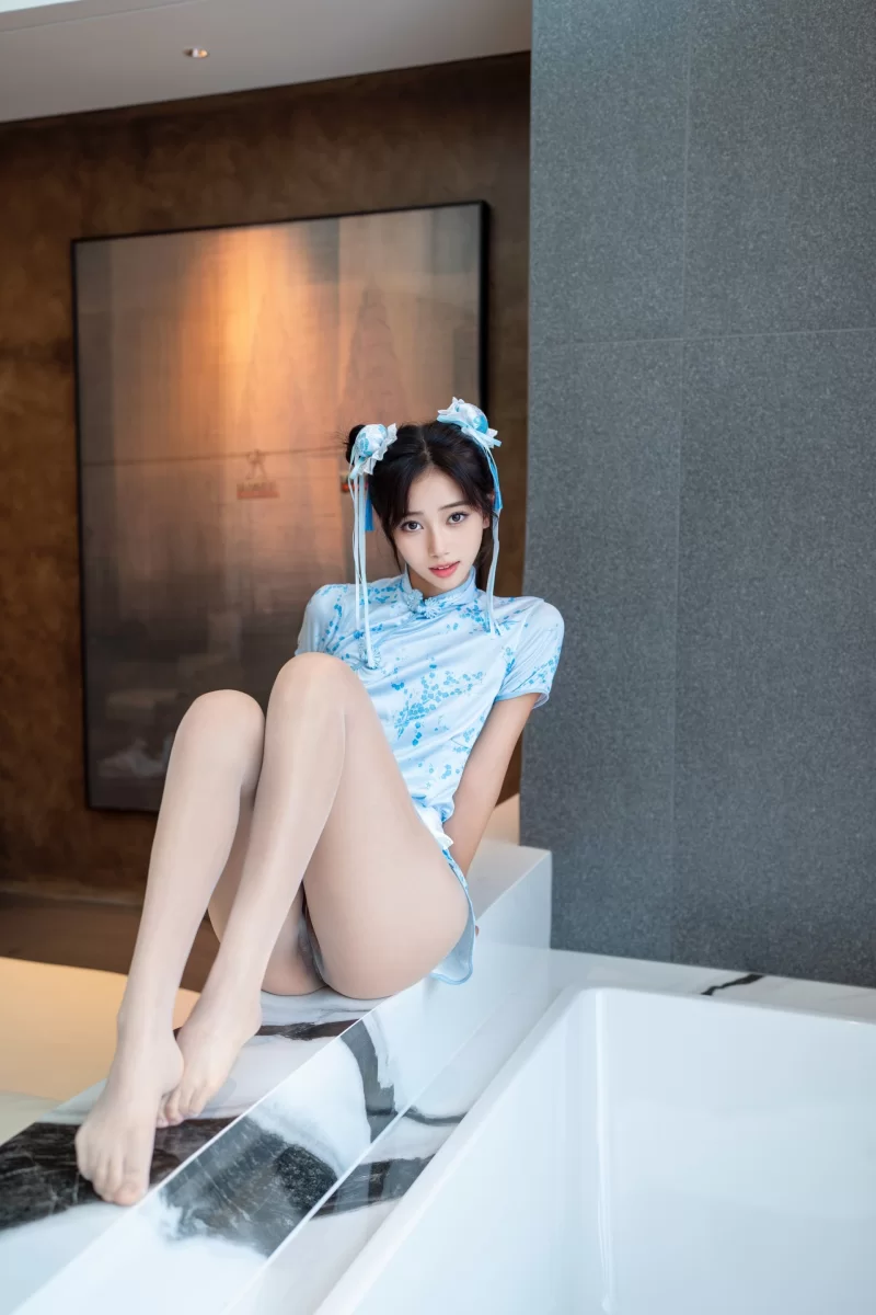 国产模特 [原版无水印首发]秀人网 时安安 10.22日 最新大尺度作品【90P+3G】