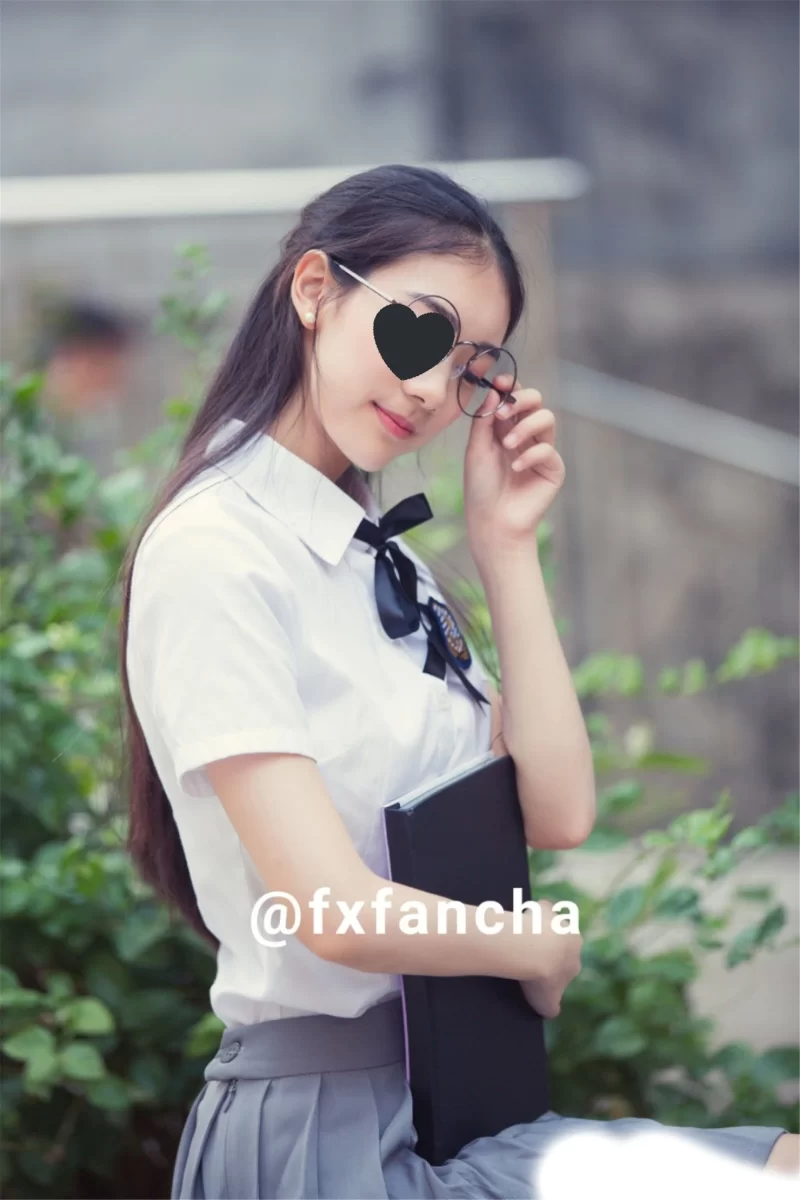 美女御姐 反差女友 帮人口不慎露脸被认出吃起鸡巴来特别风骚用香【2+1236MB】