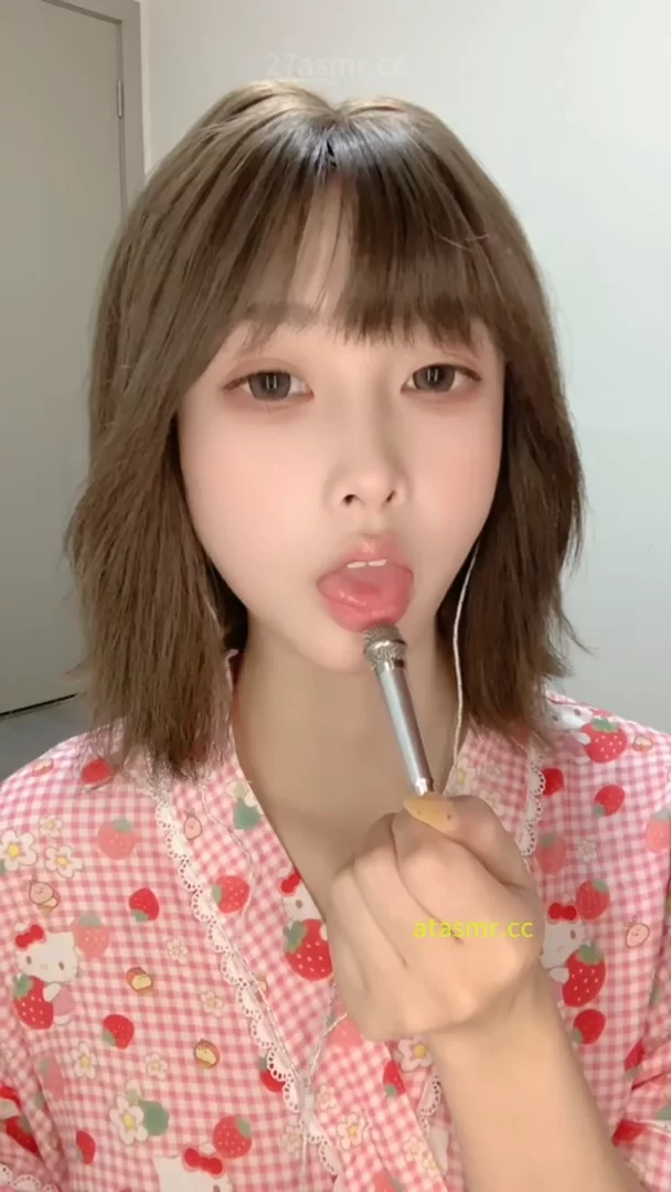 ASMR 沛沛 生吞麦克风【1v+105m】