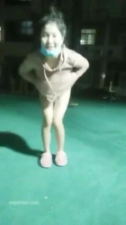 直播 户外直播酒吧点男模找少爷全程最后选个年轻小帅锅到居民小区健身器材旁野战对白精彩【1V+744M】
