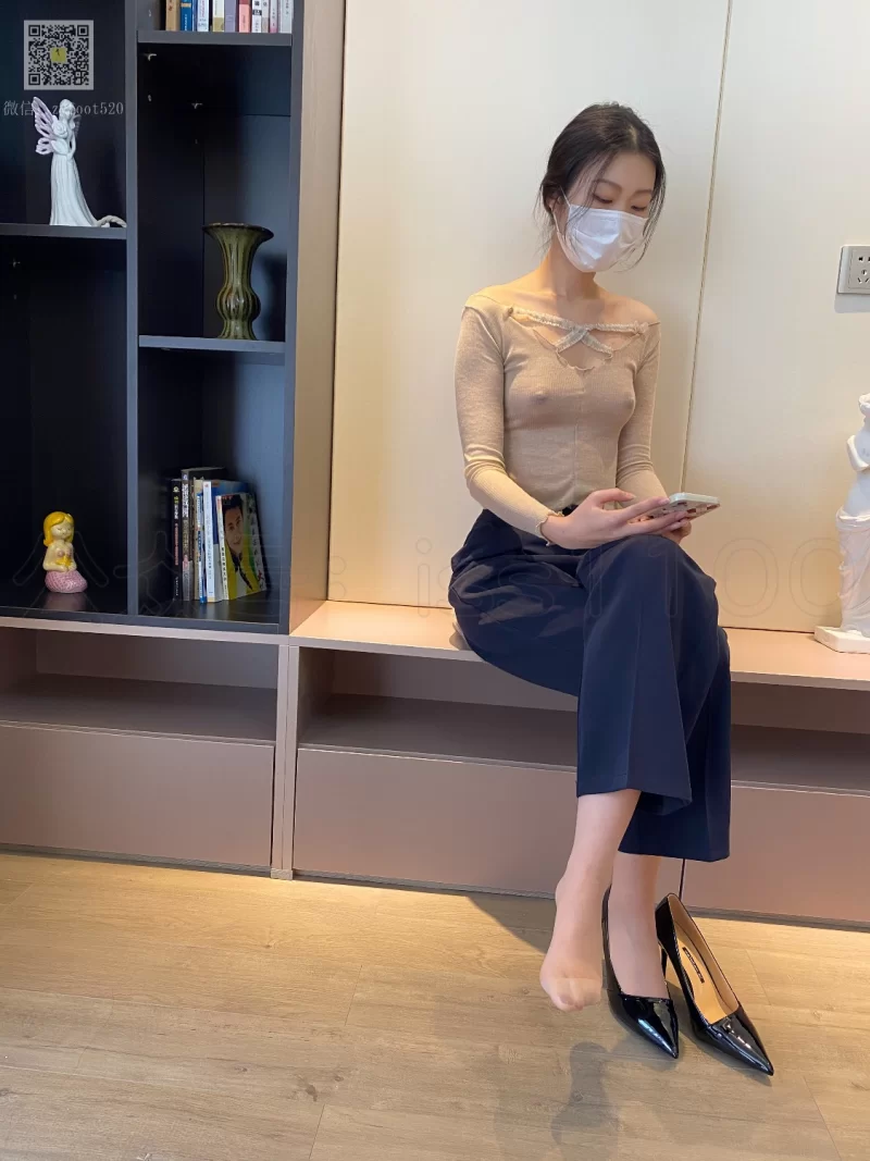 自拍 （稀缺）iss系列美晗透视激凸合集 国产模特 足控【1000p+12v+8.5g】