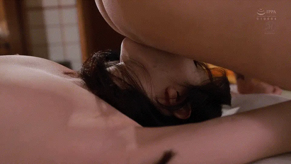 知名女优 无码破解JUR-473 人妻被黑道大叔调教为淫荡母狗NTR 新妻优香【1V+6.3G】