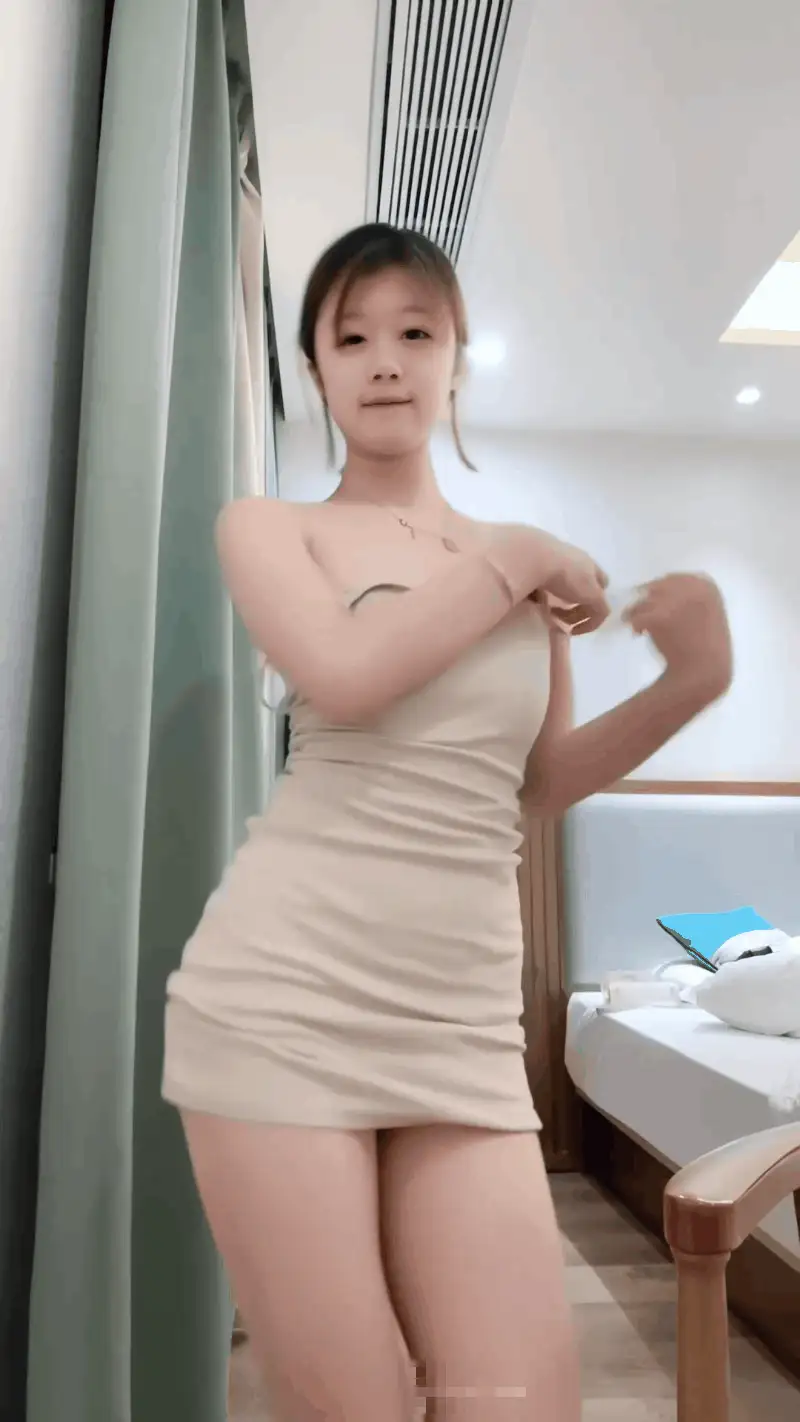 自拍 超嫩齐肩短发女主 妹感极强 全裸裸舞[佳佳]主要跳舞激情【12v+1.04g】
