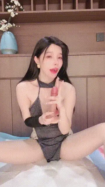 美女御姐 白熙魅惑尤物撕开丝袜拿着双根大阳棒后入骑乘流淫水 高【2+2997MB】