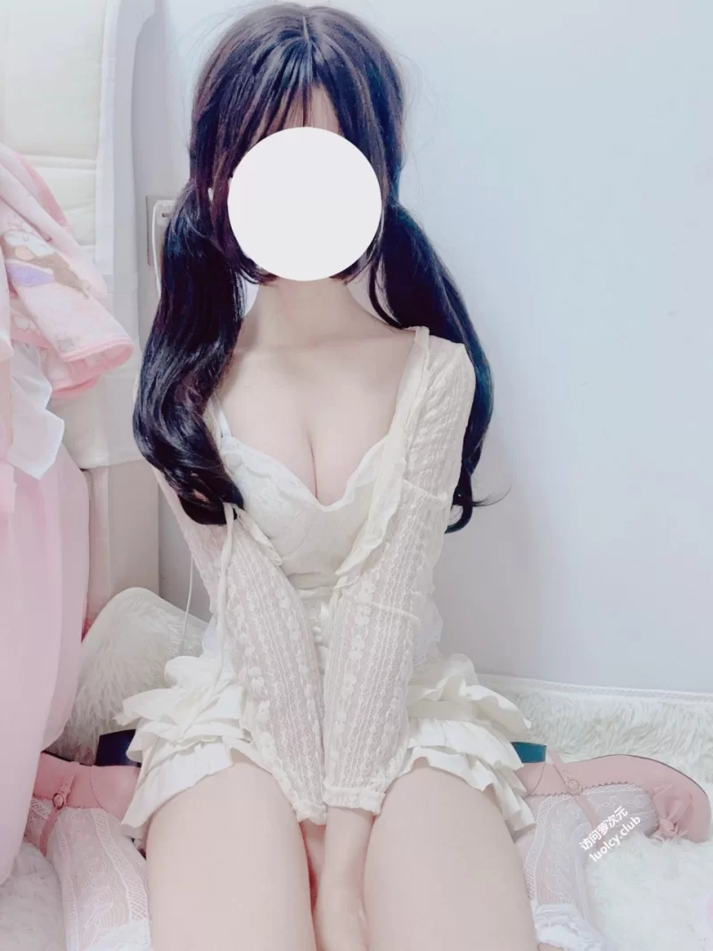 福利姬 双马尾白虎萝莉福利订阅【28p2v+518m】