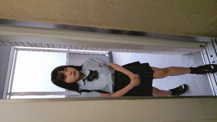 其他 [度盘]绝美学生裙底偷拍Pcolle电梯盗摄原档合集【23v+30.9GB】