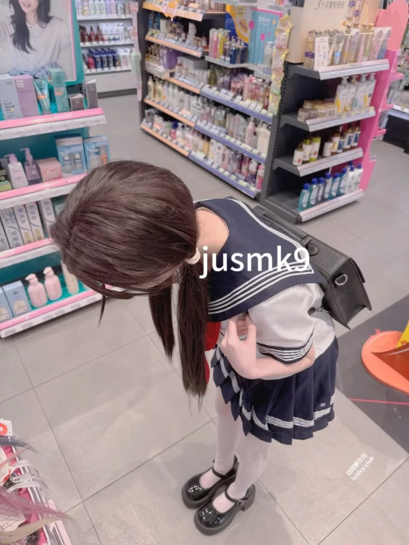 福利姬 推特#小雪糕@jusmk9#白虎#少萝#白幼瘦##内射（网盘版）【50p48v+1.82g】