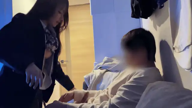 高颜值 制服美少女下课后啪啪啪内射嗲嗲呻吟，肤白貌美 白虎嫩穴【3V+5.4G】