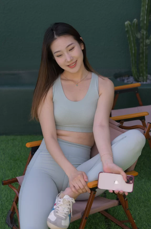 国产模特 街拍模特 若雨07 浅灰色背心+浅灰色紧身长裤【743P+1V+30G】