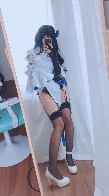 国产coser Shika小鹿鹿 11套合集 324P+3V-3.31G【324P+3V+3.31G】