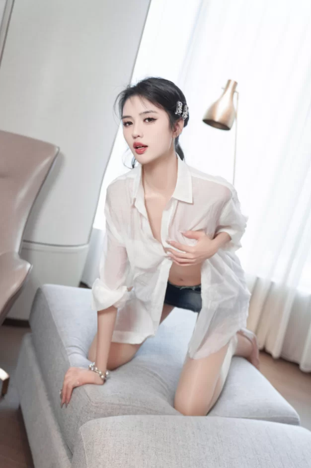 国产模特 秀人网 浅浅 NO.004 内购无水印 7667 装白衬衫肉丝诱惑【108P+428M】