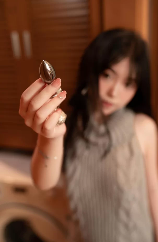 腿控足控 Bangni邦尼_灰色毛衣 [85P]【85P+1.7g】