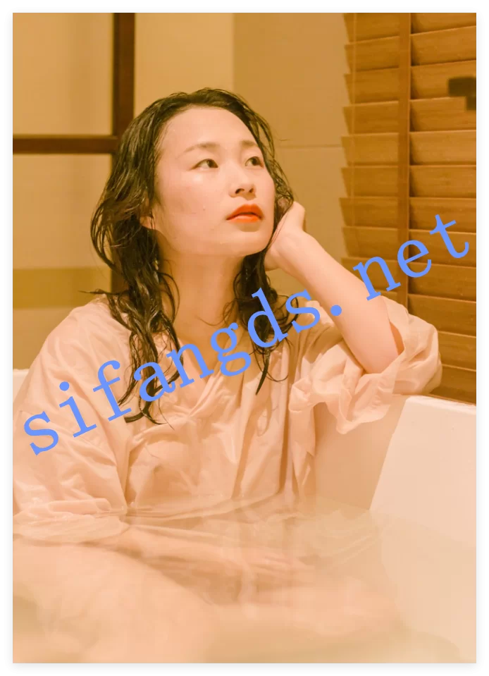 国产模特 [￥102]❤️[摄影师流出]气质漂亮宝妈写真{特别精选}【3266P+1.61G】