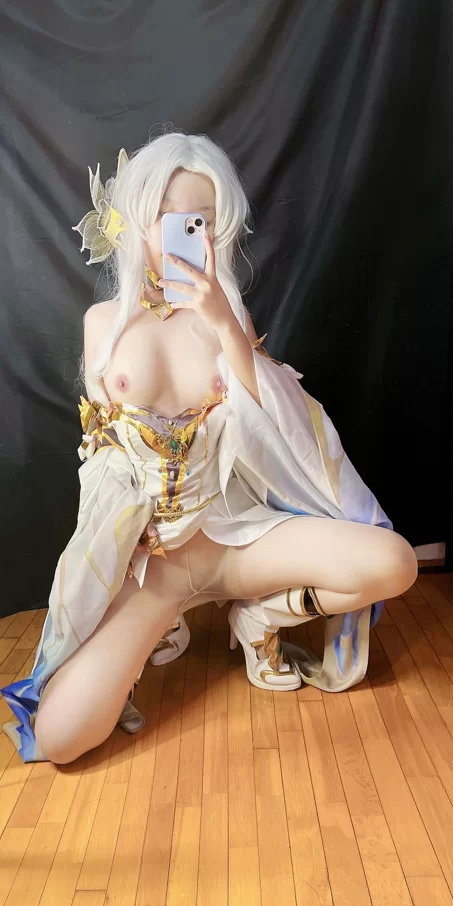 国产coser 沐沐酱 10套合集 381P+38V-6.4G【381P+38V+6.4G】