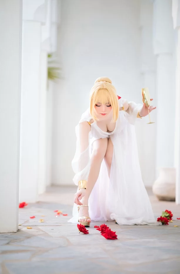 国产coser 焖焖碳 - FGO 尼禄睡裙 27P-239M【27P+239M】