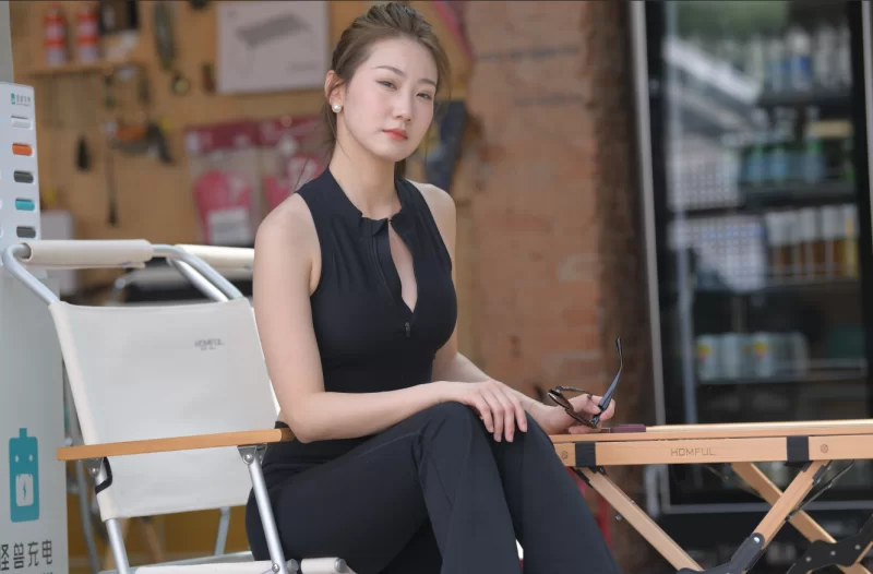 国产模特 街拍模特 若雨08  [一始专区] 续梦 黑色套装2023.06.07【674P+1V+30G】