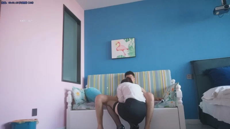 熟女少妇 真实熟女阿姨偷情小伙—宾馆制服高跟【1v+1G】