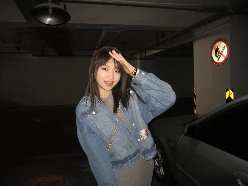 自拍 粉装小学妹,被邪恶叔叔干的面目扭曲,洗澡造爱换衣流出【1v+1.43G】