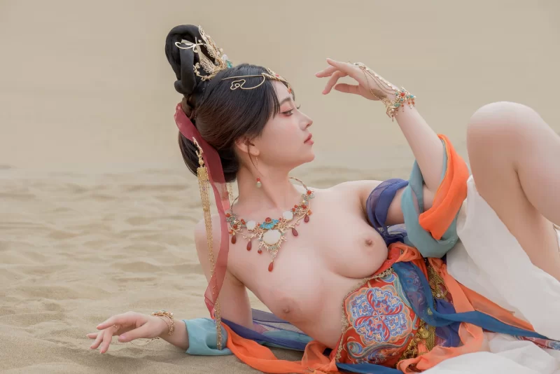 高颜值美女 气质美乳女菩萨｜年年Nnian小合集【1237P+339M】