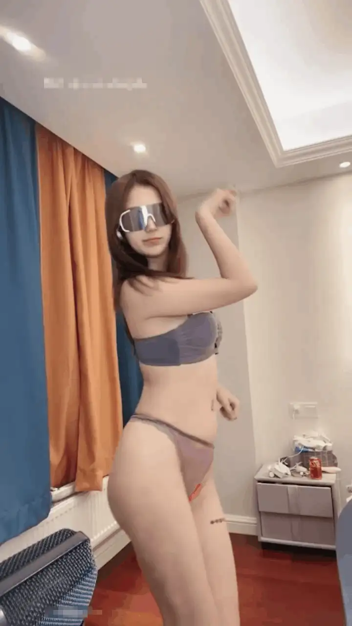 国产主播 极品身材[熙酱爱跳舞]三点裸舞 10月 完美C罩杯抖奶裸舞【16V+436M】