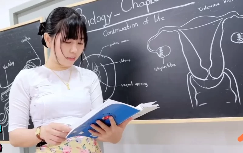 合法萝莉 Myanma 老湿生理课要现场教学我才会懂 被摁在地板上一顿无套猛怼 白浆四溢 内射肥鲍鱼【1v+828m】