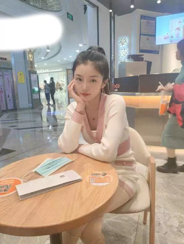 美女御姐 9分超高颜值的青春靓丽校花级别女神-秦x倪自慰 吃鸡 超【2+434MB】