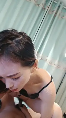 3p&多p 帶好兄弟操離異風騷美豔熟女活好水多能無套兄弟騎射後【2+1322MB】