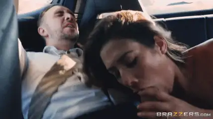 少妇 August Ames 拉过来的猫【1V+3.5GB】