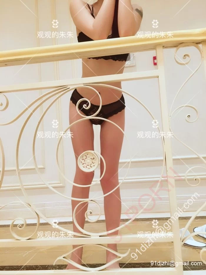 自拍 极品女神[观观的朱朱]自拍露出群P淫乱生活最全合集【55v+1300p+1.65g】