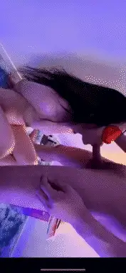 福利姬 UniG – 长发反差婊人前露出私拍福利【1+2G】