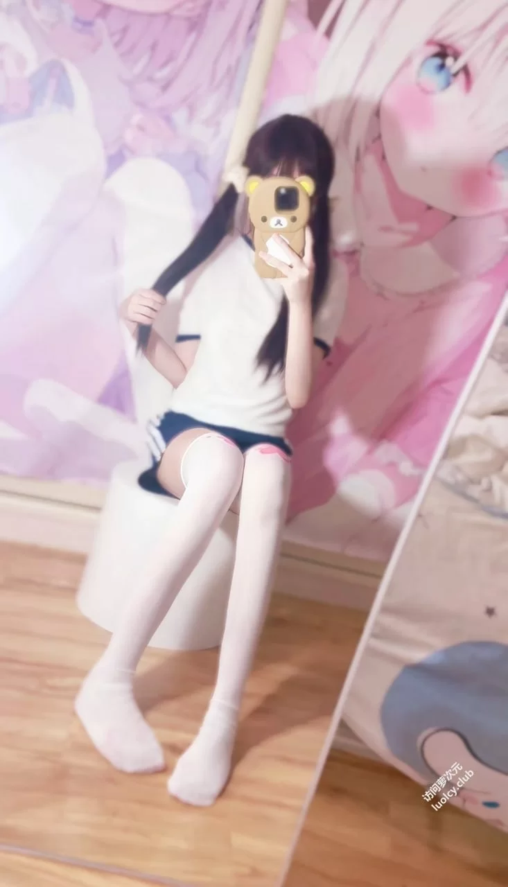 福利姬 双马尾白虎萝莉福利订阅【1p2v+518m】