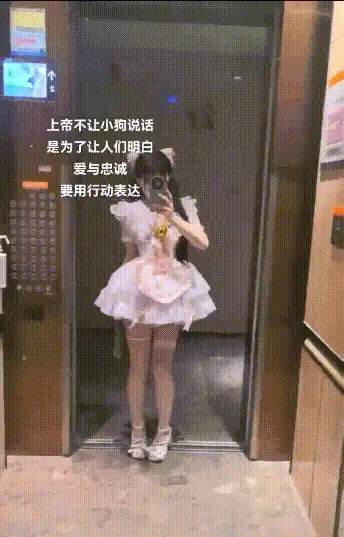 自拍 武汉情侣(LM_8866)两个小母狗脸对脸被单男多人前后输出 极【29V+3.1G】