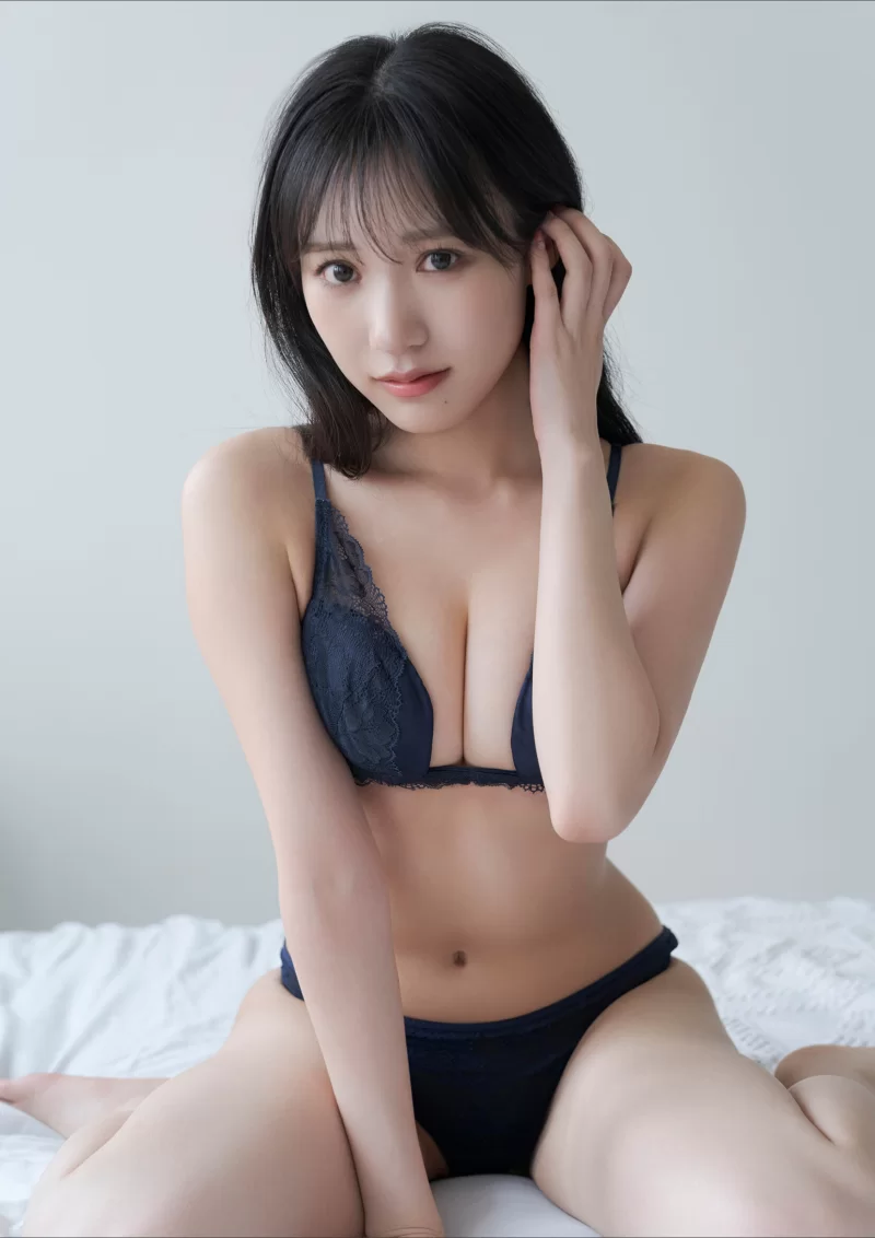日韩模特 BUBKAデジタル写真集 横野すみれ「そのカーブ、反【70p+180m】