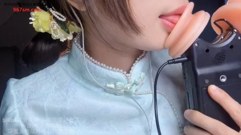ASMR 今天又变好看了_充满爱意的视觉系舔耳22min【1v+460m】
