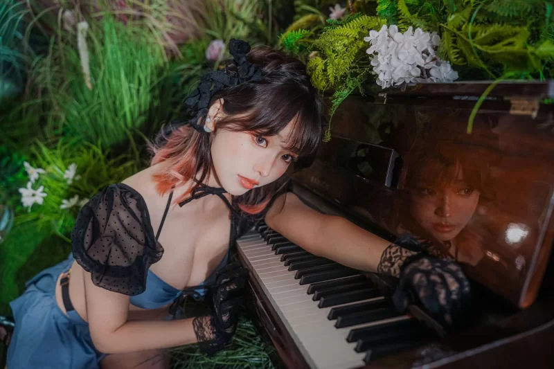 Cosplay ElyEE子 Vol.158 Fairytale Wonderland 童話仙境 [43P3V-153MB][百度网盘]【43P3V+153M】