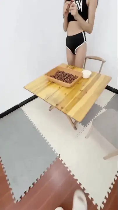 有剧情的 [乱伦亲妹妹]❤妹妹和男友吵架后在家里发火没想到亲【1v+835M】