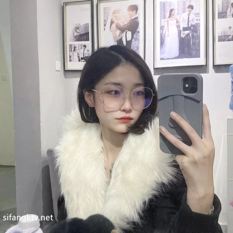 自拍 广州宋绮玉等55位极品美女露脸图影泄密【139V+252P+2g】