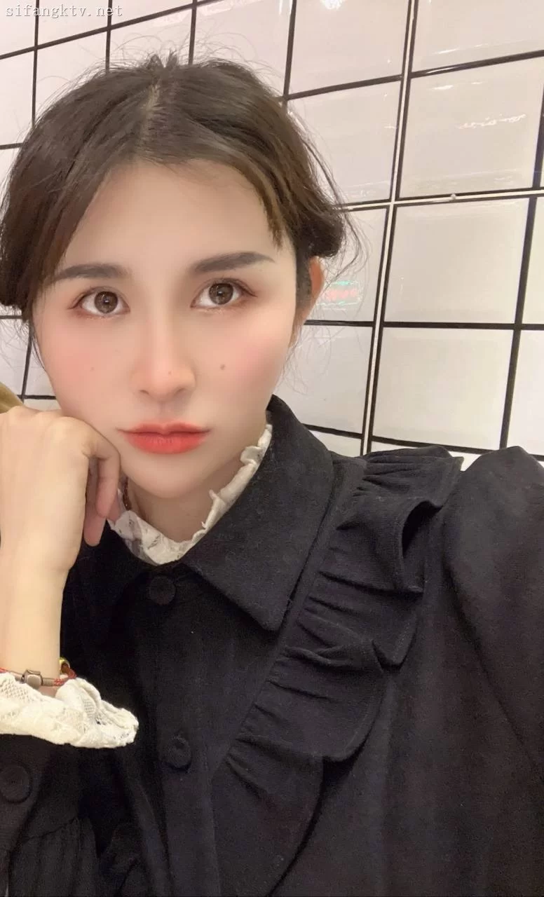 自拍 河南省南阳市南阳艺术学院女大学生 刘x鑫 性爱视频啪啪【1v+624m】