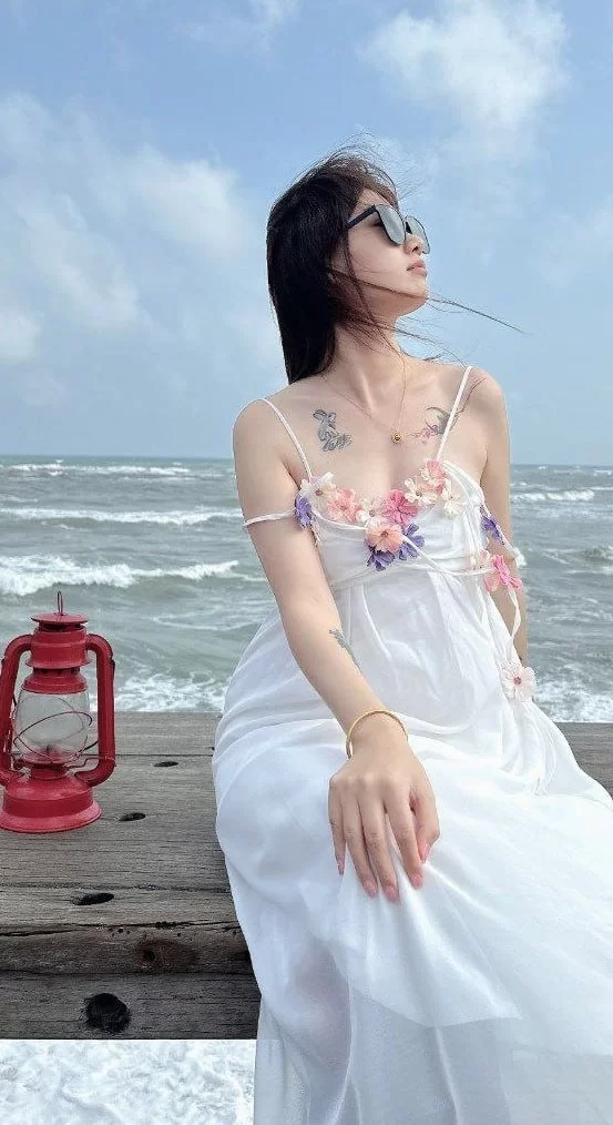 福利姬 男友泄密 极品反差婊私下不为人知一面被男友流出【14v+1.5g】
