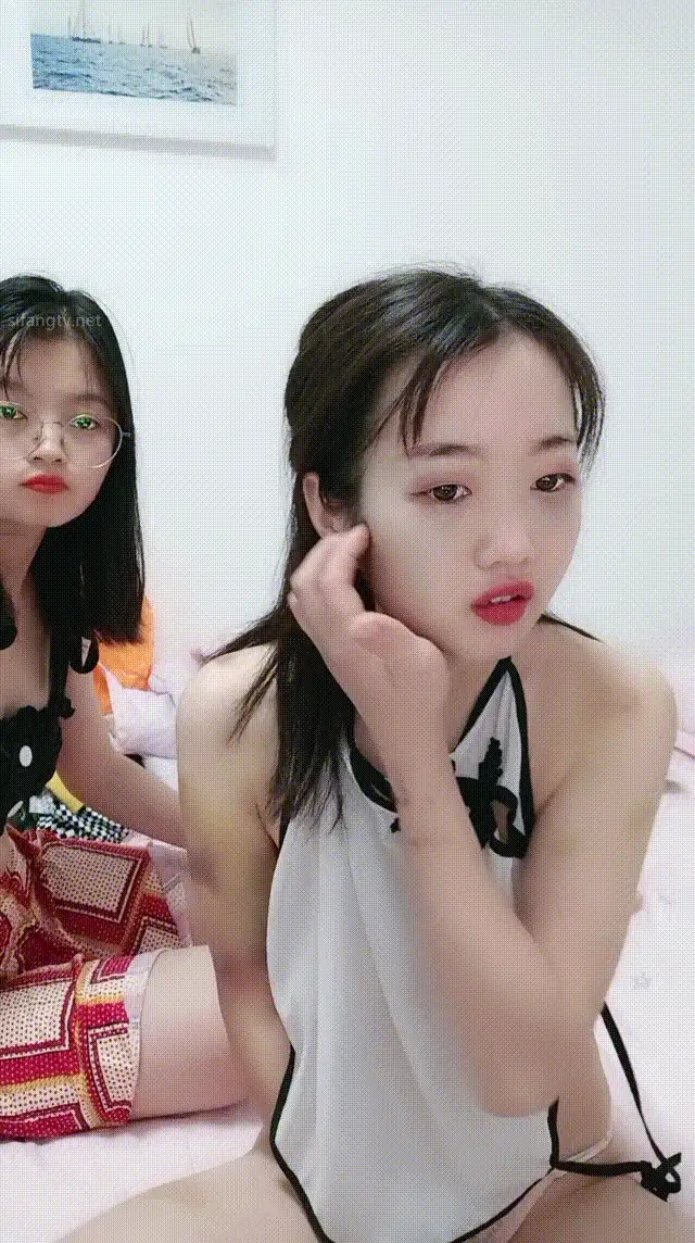 合集 幸福老哥丘比特呀双飞童颜巨乳00后萝莉，两姐妹舔奶扣逼【32V+25G】