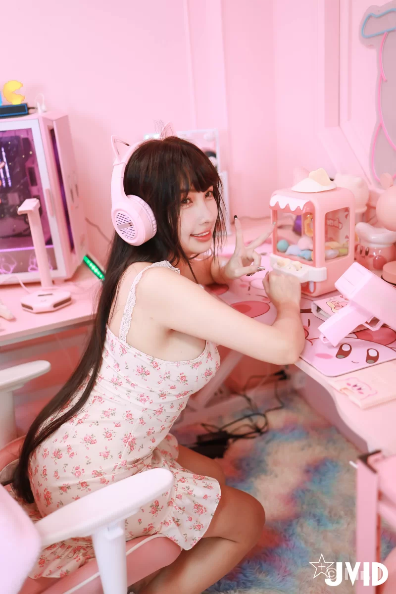 漏点 [自购][未流出][合集]自购未流出超清精品全裸图鉴【70p+1.13G】