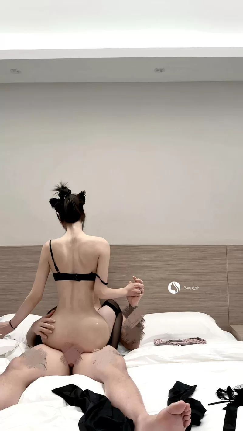 抖音极品高颜值模特身材网红leelee（Sam)大尺度视图泄密流出【219P+1.51G】