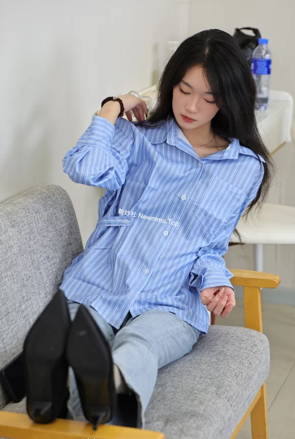 美腿/足控 [绮梦摄影]人气足模小艺408（灰丝）[图包+视频]【2V＋460P+13.4G】
